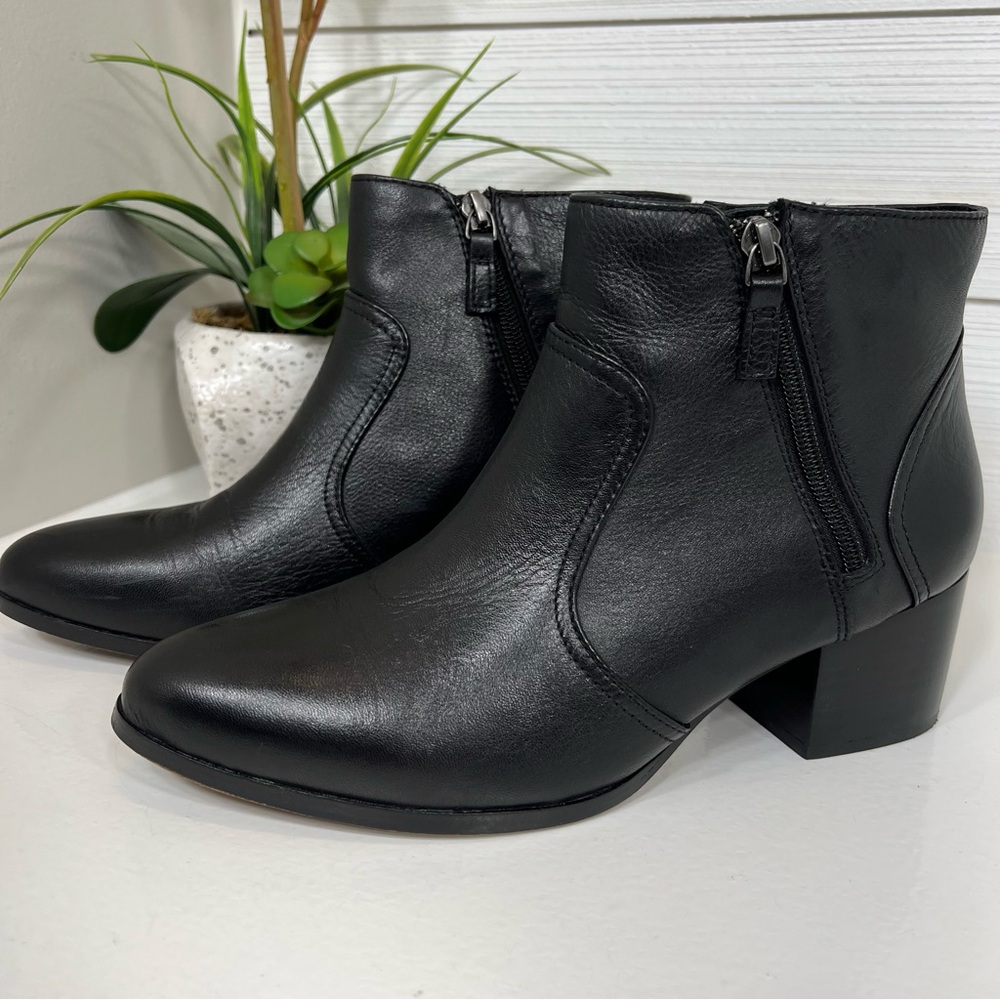 Johnston & Murphy Trista Double-Zip Bootie in Black Calf Skin Leather size 9